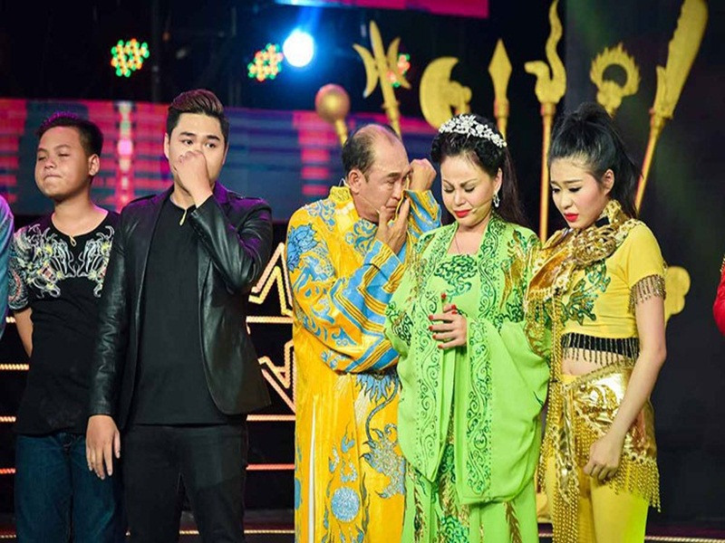 Duy Phương - Lê Giang kết hôn năm 1992. Cả hai có hai con chung: Duy Phước và Lê Lộc. Năm 1999, cặp diễn viên hài ly hôn. Cả Duy Phước và Lê Lộc sống với bố. Sau khi chia tay, Duy Phương và Lê Giang giữ khoảng cách.