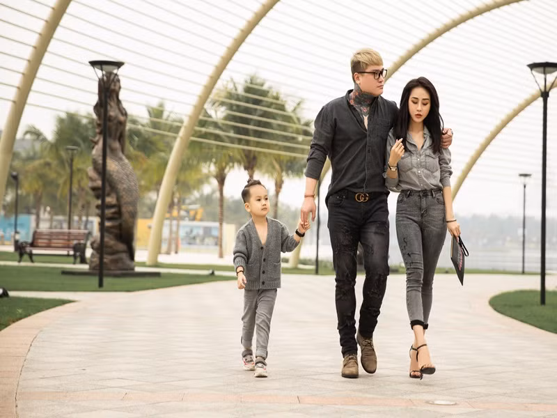 Tháng 3/2020, Vũ Duy Khánh bất ngờ cho biết, anh và vợ cũ tái hợp. Tuy nhiên, đến tháng 5/2020, nam ca sĩ có những dòng status đầy tâm trạng, ẩn ý độc thân làm dấy tin đồn anh và Tiên Moon một lần nữa đường ai nấy đi. Ảnh: VOV