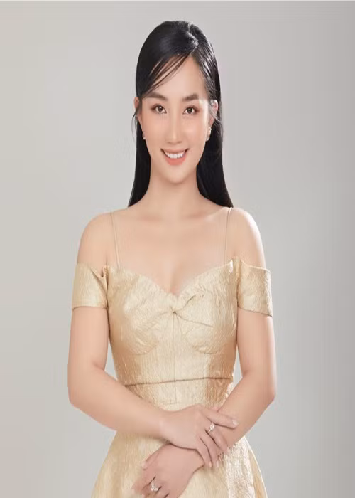 Vợ chồng Lê Dương Bảo Lâm sở hữu khối tài sản không nhỏ. Gần đây, trợ lý của Bảo Lâm khoe vợ chồng nam diễn viên có 7 miếng đất. Lê Dương Bảo Lâm từng cho biết, anh giàu lên nhờ livestream bán hàng.