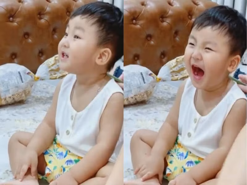 Con trai Hòa Minzy được nhiều fan của nữ ca sĩ yêu mến bởi vẻ ngoài đáng yêu.