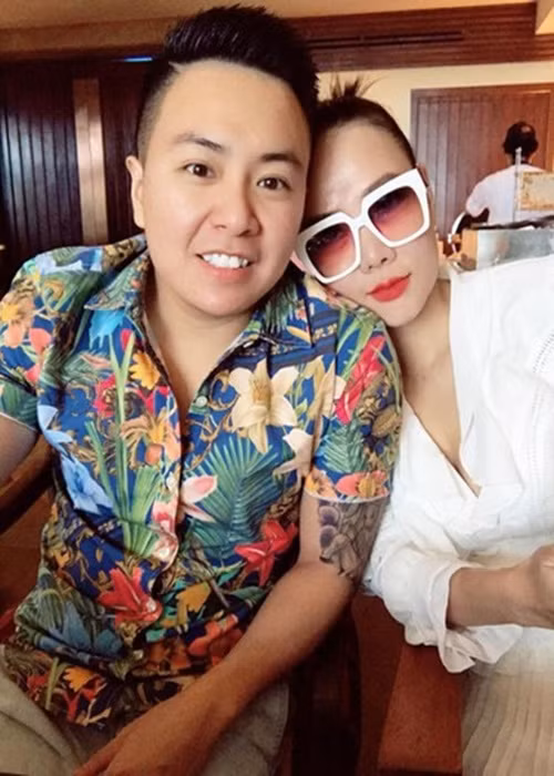 Tình cũ kém 12 tuổi của Dương Yến Ngọc cho biết, cả hai chia tay vì Dương Yến Ngọc có những đòi hỏi quá đáng nên anh không thể đáp ứng được. Phía Dương Yến Ngọc sau đó xin lỗi vì dựng chuyện. Cô phân trần vì trầm cảm nên bản thân cố ý chỉ trích, vòi vĩnh để bạn trai cũ cảm thấy sợ hãi mà tránh xa.