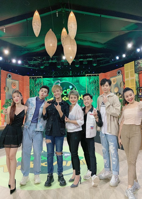 Vợ cũ của Duy Phương đóng phim, diễn kịch, tham gia gameshow.