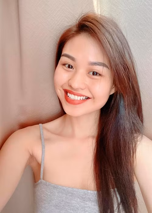 Lê Lộc từng chia sẻ, từ lúc 15 tuổi, cô đã có thể làm ra tiền. Nữ diễn viên chăm chỉ làm việc để tích cóp cho bản thân cũng như muốn lo cho cha mẹ có cuộc sống ổn định.