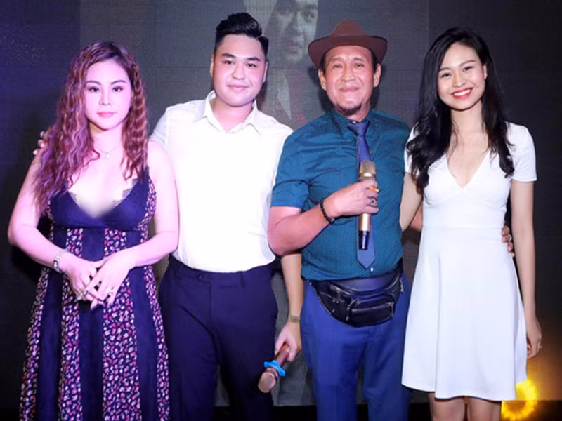 Duy Phuong gap kho khan, hai con theo nghe thuat cuoc song ra sao?