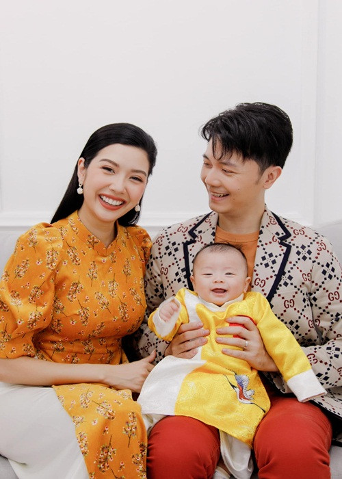 Bé Nhật Tôn - con trai của Á hậu Thúy Vân cũng lọt vào danh sách nhóc tỳ được săn đón của làng giải trí Việt.