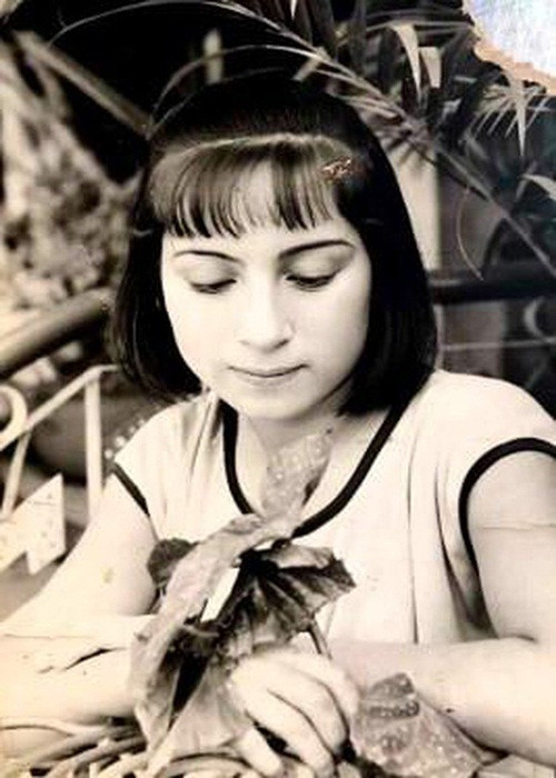 Quá khứ nghèo khó trước khi nổi tiếng của Phi Nhung Qua khu ngheo kho truoc khi noi tieng cua Phi Nhung