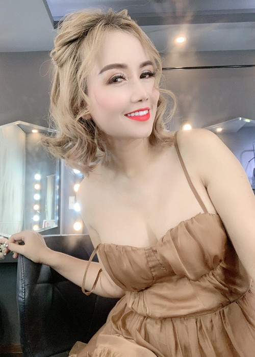 Hậu ly hôn, nữ diễn viên nâng mũi, nâng ngực, làm lại răng.