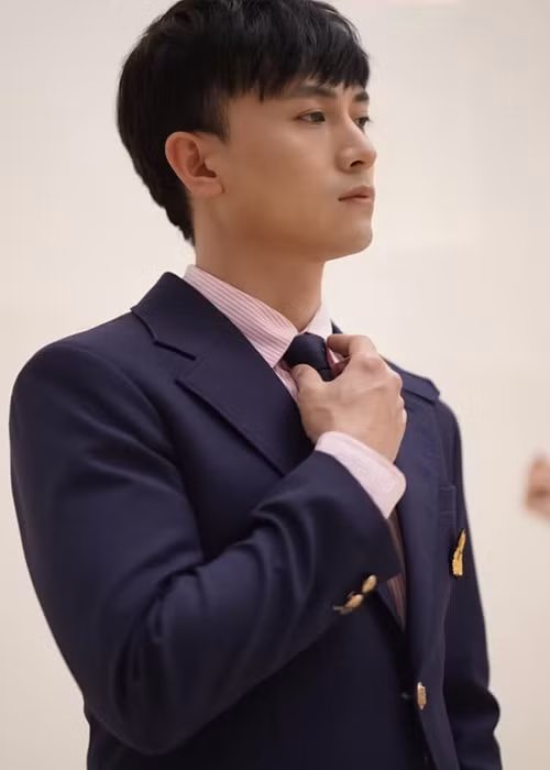 Hoàng Anh Vũ làm đám cưới năm 2014 với một cô gái tên Hồng Nga sau khi cả hai có một cậu con trai 3 tuổi. Năm 2019, nam diễn viên phim "Hương vị tình thân" bất ngờ chia sẻ hôn nhân tan vỡ đã được 3 năm.