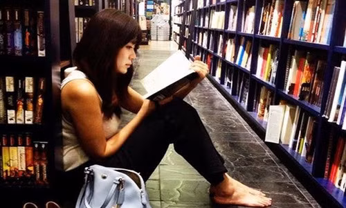 Gia dinh in tieu thuyet thuc hien tam nguyen cua Hoa hau Thu Thuy