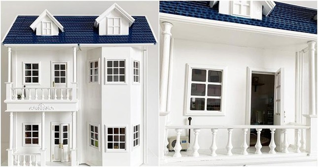 My biết đến những mô hình mini từ tháng 10 năm ngoái, nên để có được căn bếp này cũng phải mất từng ấy tháng để sắm dần từng món đồ từ bộ bàn ăn đến cái kéo nhỏ, rất khó khăn để tìm mua những món bé xíu, thật sự rất tốn thời gian và chi phí mới có được căn bếp gần như đầy đủ thế này để thoả mãn niềm đam mê. Ngôi nhà được chủ nhân sắp xếp theo ý thích mỗi khi rảnh rỗi, xếp đi xếp lại nhiều lần, cũng giống như việc trang trí nhà cửa. Mặt tiền ngôi nhà với cửa chính 2 cánh thông thoáng, góc nhìn từ phòng ngủ, tận dụng ban công để cục nóng máy lạnh.