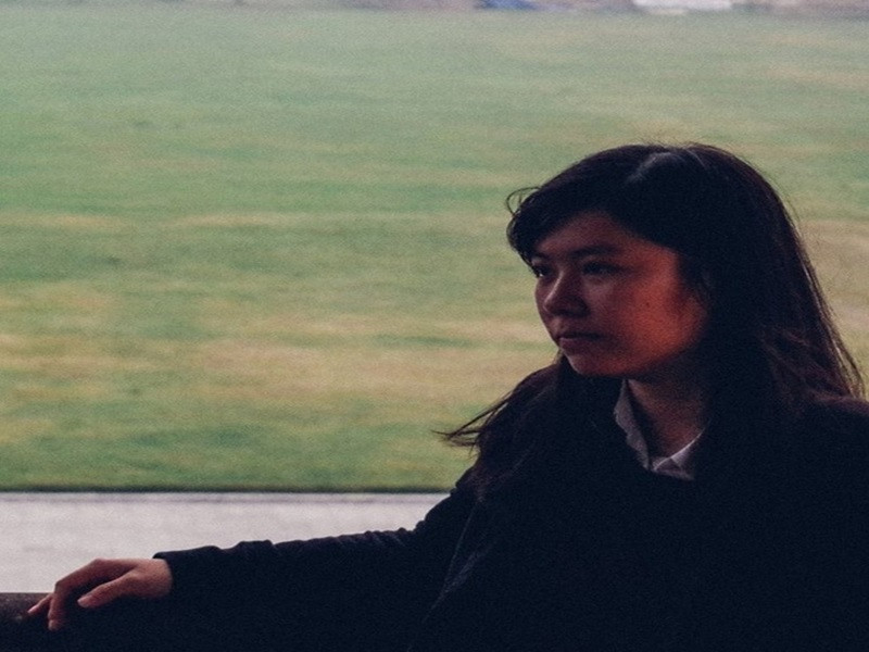 Theo Gia đình và xã hội, con gái của Tạ Bích Loan từ nhỏ đã có năng khiếu về bộ môn kịch nói và biểu diễn bằng tiếng Pháp. Sau khi tốt nghiệp THPT, Ly Na sang Pháp học tập để trở thành đạo diễn điện ảnh. Ảnh: Gia đình và xã hội