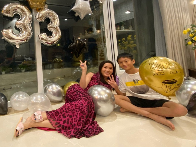 Con trai út của Thu Hoài tên Hàn Tường, biệt danh Bảo Bảo. Cậu nhóc tự lập từ rất sớm, rất ít khi nhõng nhẽo với mẹ.