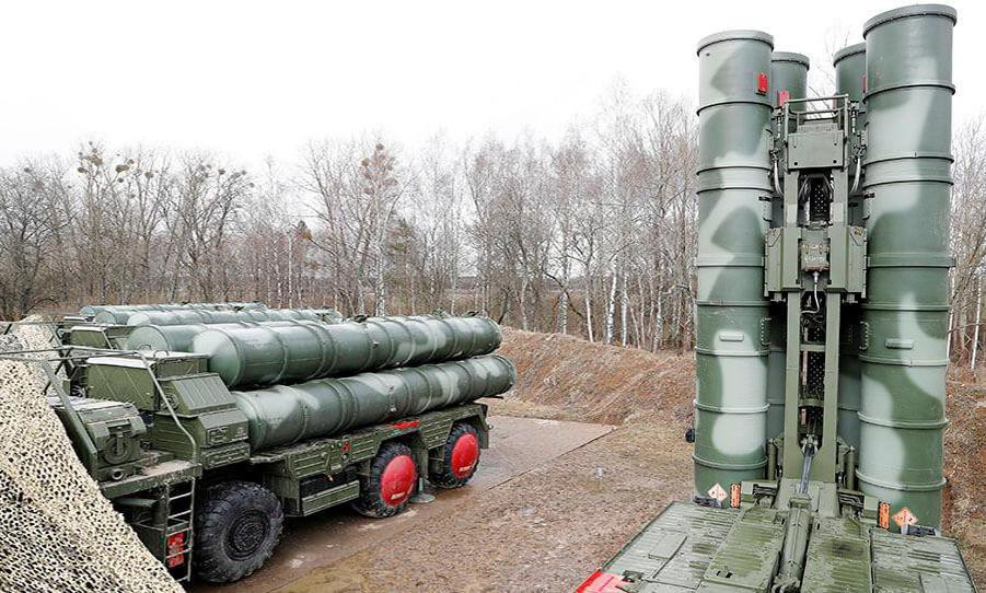 Mỹ và NATO đã đe đọa không cho Thổ Nhĩ Kỳ tiếp tục tham gia vào mạng lưới phòng thủ của khối này, nơi mà các thông tin tình báo được cập nhập, cũng như hòa mạng của lưới lửa phòng không giữa các nước thành viên.