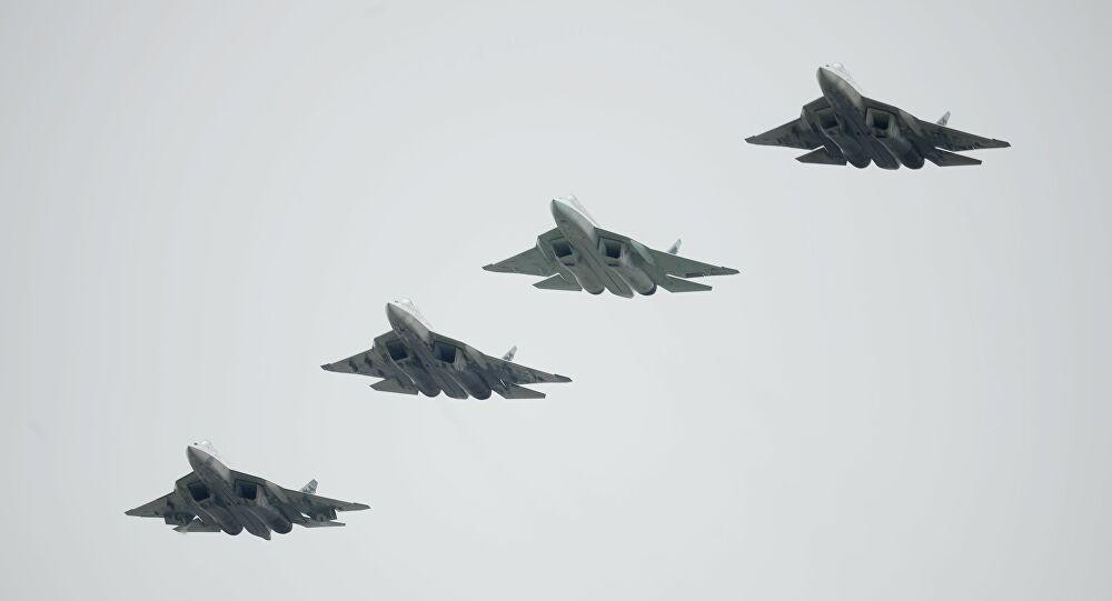 Hơn nữa Su-57 cũng bị cho là có độ tàng hình kém hơn F-35, và chắc chắn giá thành của chúng sẽ đắt hơn nhiều so với Su-35. Nếu mua phi đội hơn 100 chiếc Su-57 để thay thế F-35, Thổ Nhĩ Kỳ sẽ phải trả khoản tiền cao hơn rất nhiều, thậm chí gấp 2 lần so với F-35.
