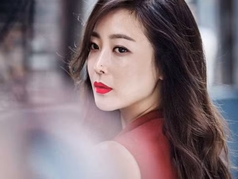 4 not ruoi phu quy quanh nam va 3 not ruoi tan loc xui xeo van phan