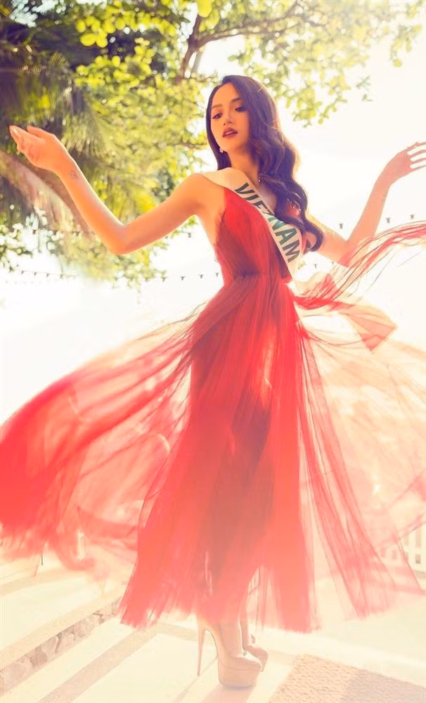 Bi kip tao dang de co duoc anh ngan like cua HH Huong Giang-Hinh-2