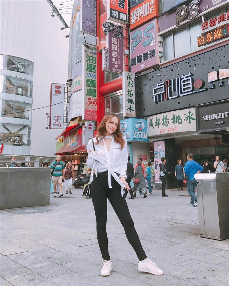 Bi kip tao dang de co duoc anh ngan like cua HH Huong Giang-Hinh-8