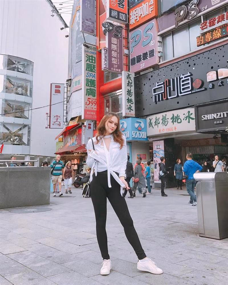 Bi kip tao dang de co duoc anh ngan like cua HH Huong Giang-Hinh-8