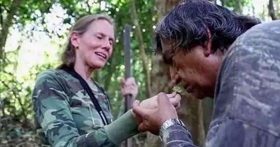 Bắt đầu bằng việc mua một khu đất hoang rộng 55 mẫu Anh ở Kardagu, Karnataka, nơi chủ nhân cũ nói rằng đất nơi đây không thể trồng cà phê hay bất cứ loại cây có giá trị kinh tế nào khác. Dần dần, sau 25 năm anh Anil và vợ đã thu mua tới hơn 300 mẫu Anh đất hoang ở quanh khu vực.