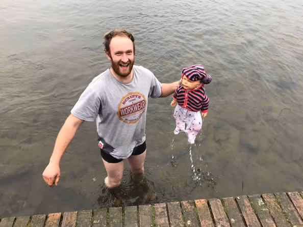 Thay “em be” noi giua ho, chang trai voi toi cuu, ta hoa su that...-Hinh-2