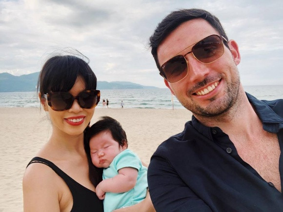 Ha Anh hai huoc ke chuyen cham chong Tay nhu cham em be thu hai-Hinh-4