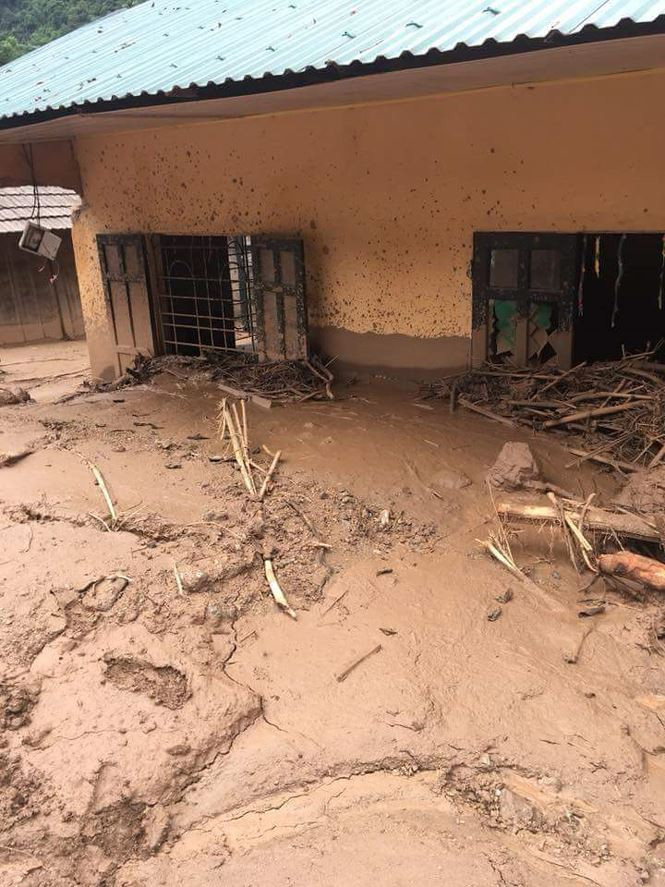 Hinh anh mua lu tan pha khung khiep o Muong Lat-Hinh-23