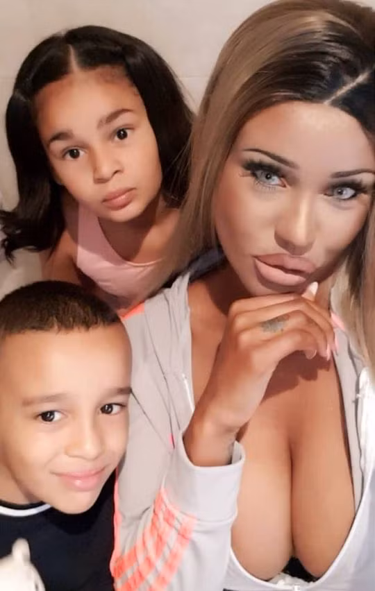 Ba me 32 tuoi chi 300 trieu de “hoa”... bup be tinh duc-Hinh-2