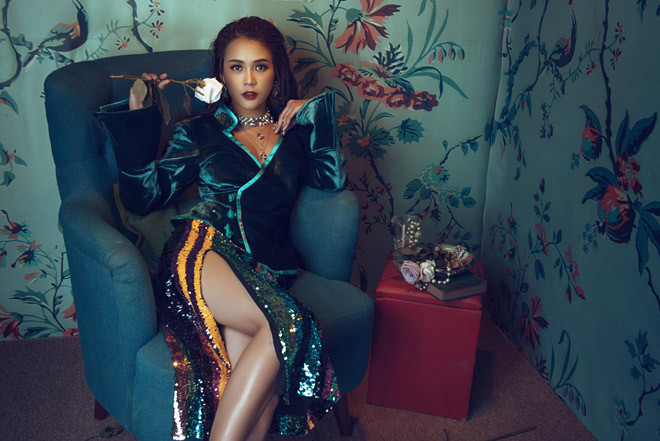 Từ hot girl Sam, các cô gái có chiều cao khiêm tốn hoàn toàn tự tin để học bí quyết chụp những shot hình "kéo dài" chân siêu mượt thế này.