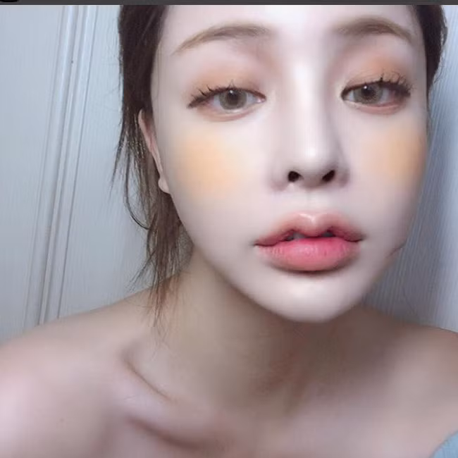 Đôi môi chuẩn hot girl này là hình mẫu được ưa thích ở nhiều nước châu Á.