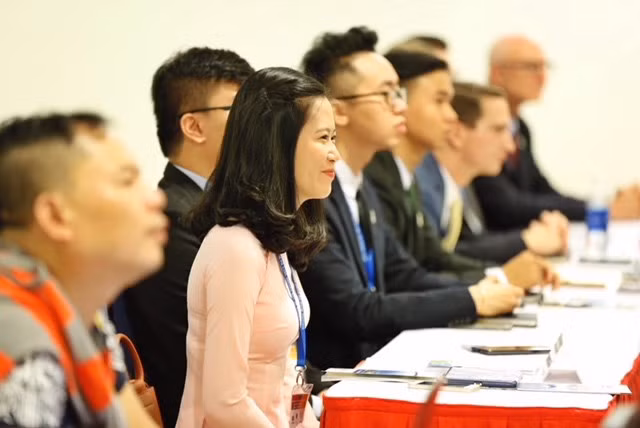 Một nữ đại biểu của đoàn Việt Nam.