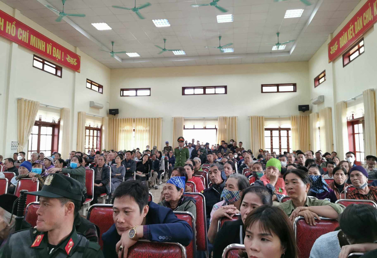 Hai Duong: Dang xet xu luu dong 2 doi tuong no sung, cuop tiem vang Duc Nam-Hinh-2