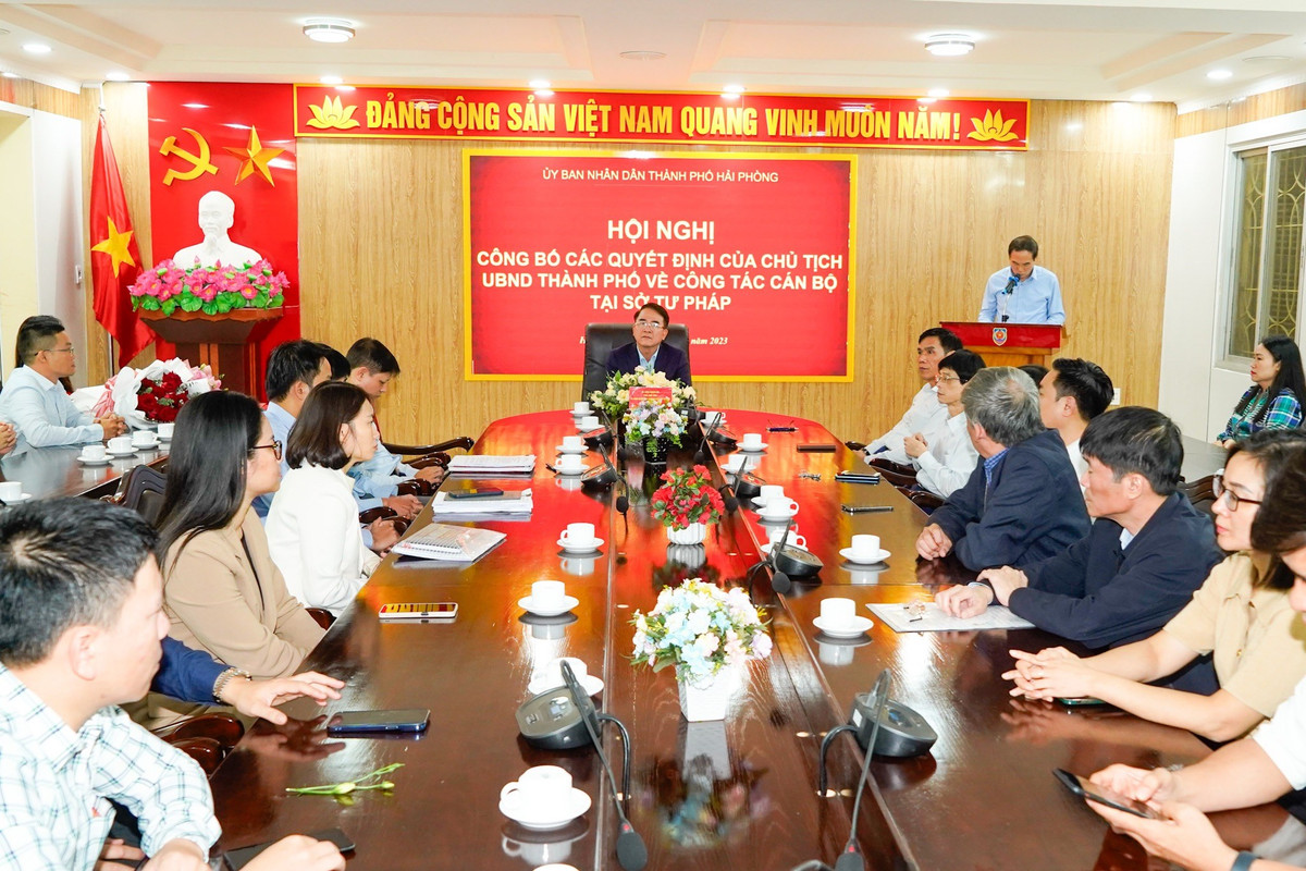 Giám đốc Sở Tư pháp Hải Phòng Đỗ Đại Dương xin thôi việc Giam doc So Tu phap Hai Phong Do Dai Duong xin thoi viec