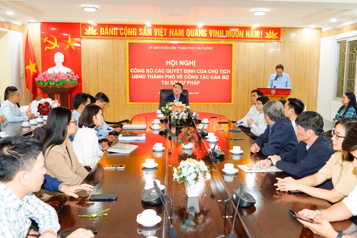 Giám đốc Sở Tư pháp Hải Phòng Đỗ Đại Dương xin thôi việc Giam doc So Tu phap Hai Phong Do Dai Duong xin thoi viec