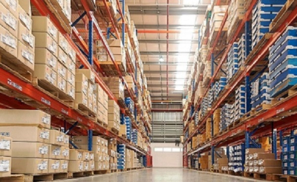 Loat dai gia BDS, sieu thi dien may bi ngan hang siet no