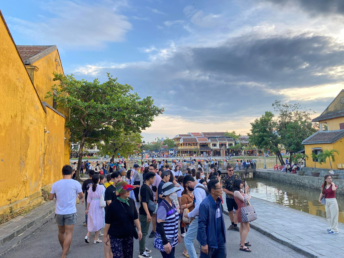 10 diem den trong nuoc duoc du khach Viet tim kiem dip Tet