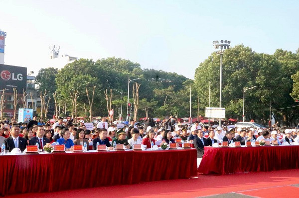 Cac dia phuong tich cuc huong ung Thang hanh dong quoc gia va Ngay The gioi phong, chong AIDS-Hinh-2