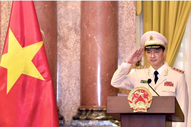 Dù trong bất kỳ điều kiện, hoàn cảnh nào, Thứ trưởng Nguyễn Duy Ngọc luôn kiên định, tuyệt đối trung thành với Đảng, Tổ quốc và nhân dân; giữ vững bản lĩnh, phẩm chất đạo đức cách mạng của người đảng viên, người cán bộ Công an nhân dân; xứng đáng với sự tin cậy của Đảng, Nhà nước và nhân dân.