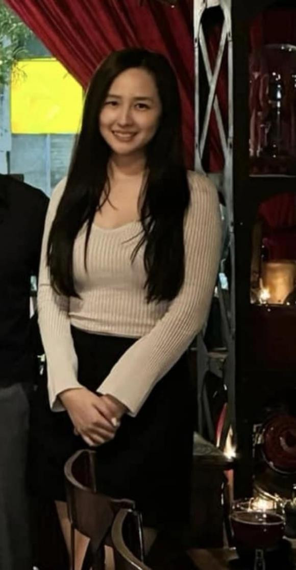 Khuôn mặt không son phấn của Hoa hậu Việt Nam 2006 trông thiếu sức sống khiến nhiều người suýt nhận không ra. 