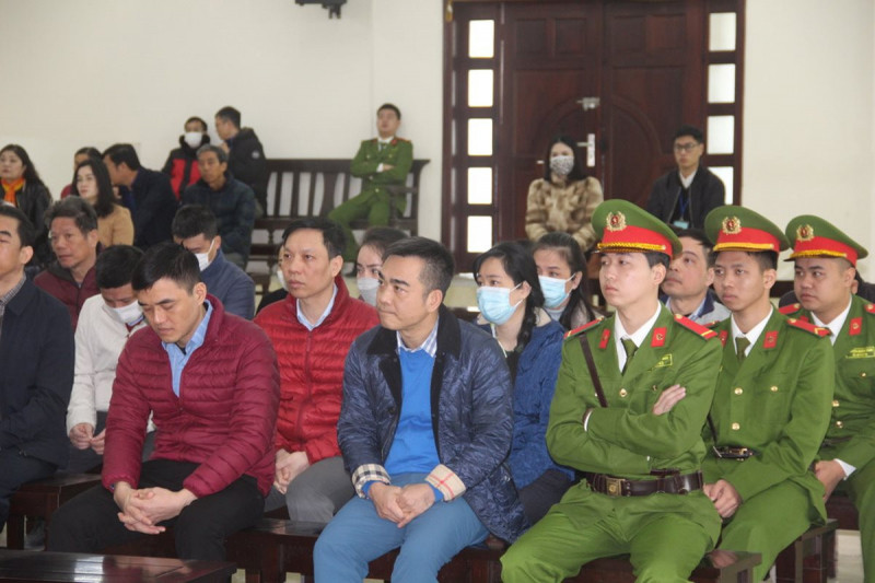 Các bị cáo bất ngờ xin rút kháng cáo đòi lại 18,8 tỷ “chạy án” Cac bi cao bat ngo xin rut khang cao doi lai 18,8 ty “chay an”