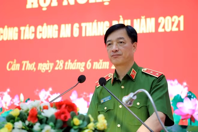 Tháng 11/2016, ông Ngọc giữ chức Phó Tổng Cục trưởng Tổng cục Cảnh sát và được thăng cấp bậc hàm Thiếu tướng vào năm 2017. Sau đó một năm, ông Nguyễn Duy Ngọc giữ chức Cục trưởng Cục Cảnh sát điều tra tội phạm về tham nhũng, kinh tế, buôn lậu.