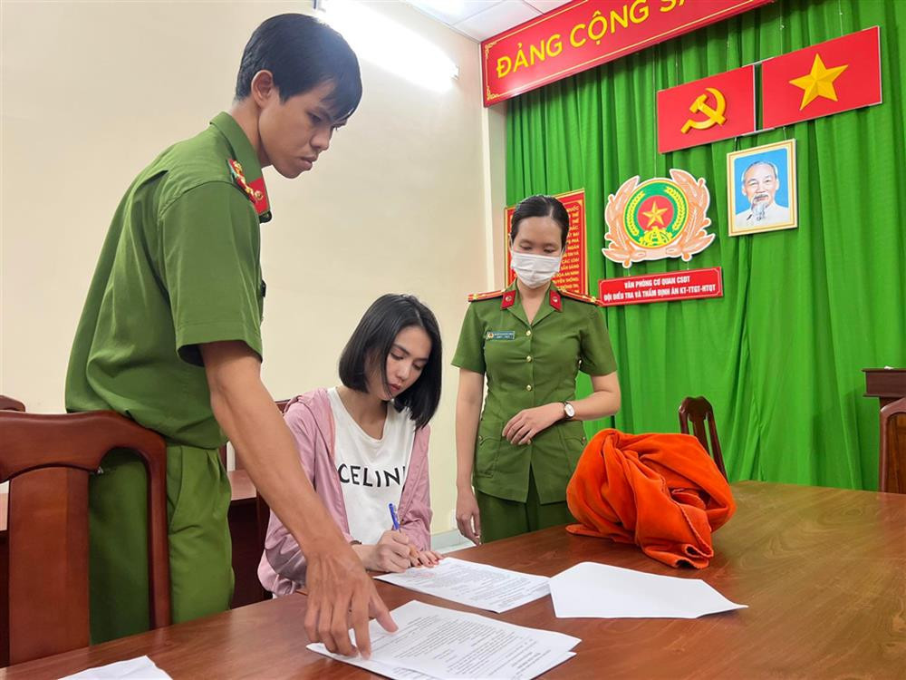 Loạt tài khoản mạng “sáng đèn”, Ngọc Trinh có được tại ngoại? Loat tai khoan mang “sang den”, Ngoc Trinh co duoc tai ngoai?