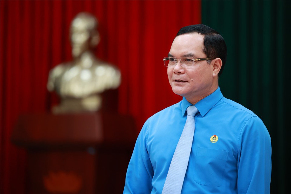 Tháng 2/2021: Ủy viên Ban Chấp hành Trung ương Đảng khóa XIII, Bí thư Đảng đoàn, Chủ tịch Tổng Liên đoàn Lao động Việt Nam; Ủy viên Đoàn Chủ tịch Ủy ban Trung ương Mặt trận Tổ quốc Việt Nam khóa IX; Phó Chủ tịch Hội đồng Thi đua-Khen thưởng Trung ương.