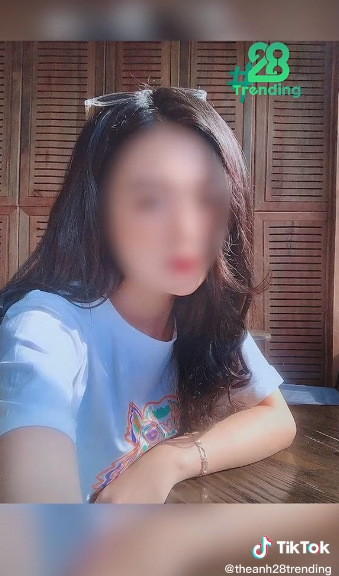 Tuy nhiên theo như lời chính thất chia sẻ, nữ TikToker này lại tiếp tục tái phạm, thậm chí còn có quan hệ bất chính với người đàn ông có vợ này khiến chị vợ hết sức bất ngờ.