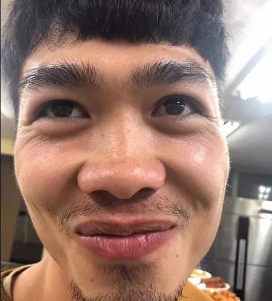 Người yêu mến liên tục khuyên Công Phượng nên chăm chút hơn đến ngoại hình, đặc biệt là trong khoảng thời gian sau khi lấy vợ và phụ vợ chăm con mọn.