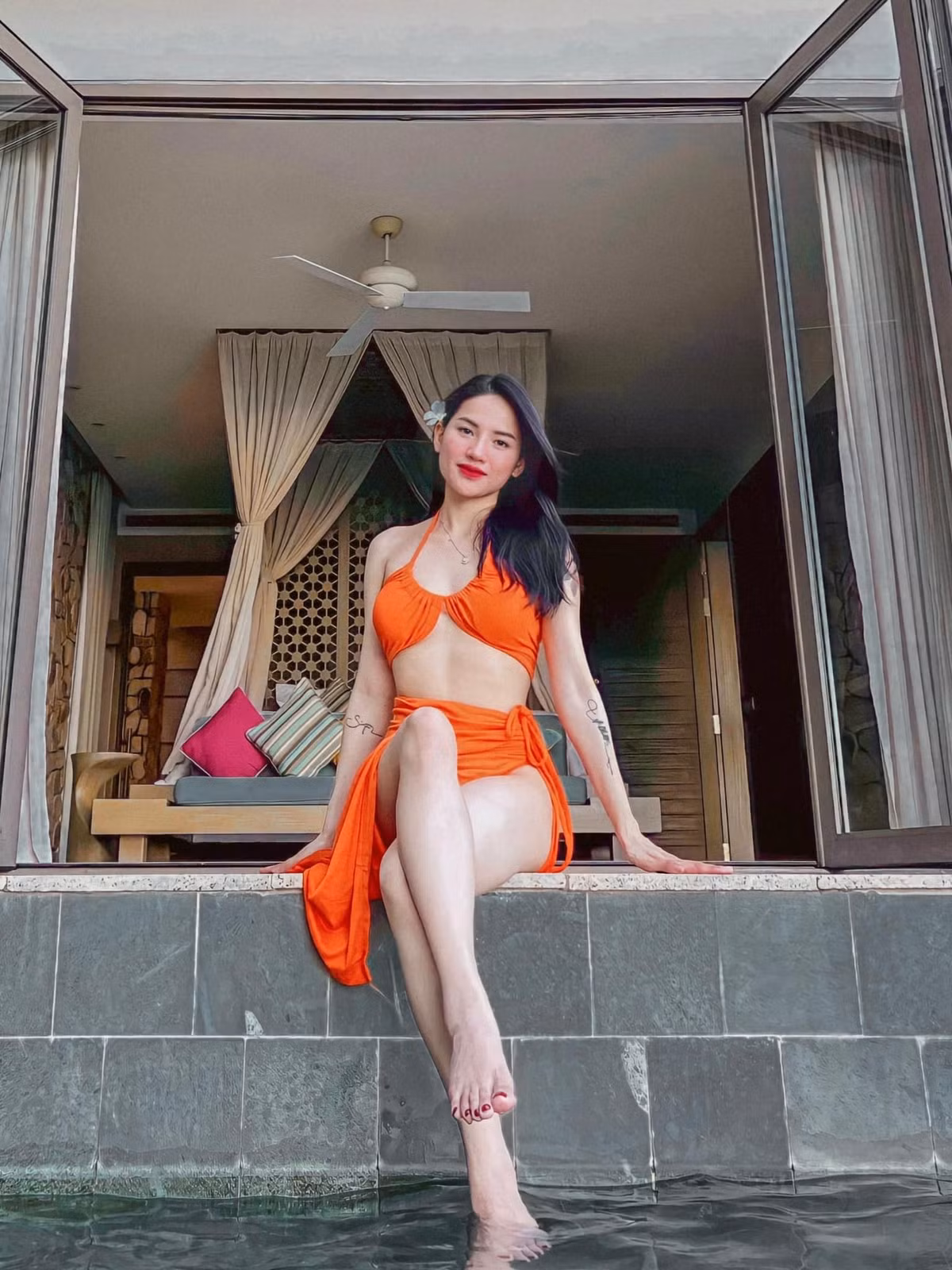 Mặc dù đã trở thành reviewer được nhiều người tin tưởng song Hà Linh vẫn chỉ nhận mình là người đi review dạo, không phụ thuộc vào "drama" để nổi tiếng. Ảnh: Tổng hợp