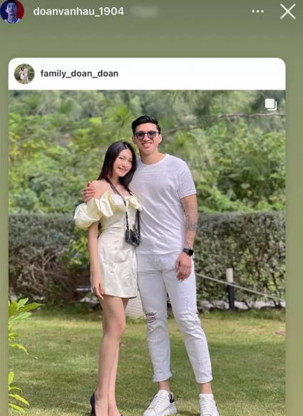 Trên page này đăng tải nhiều hình ảnh hiếm thấy của Văn Hậu và Hải My, từ đây nhiều người cho rằng chàng cầu thủ tự lập page couple "phát cẩu lương" với Hải My.