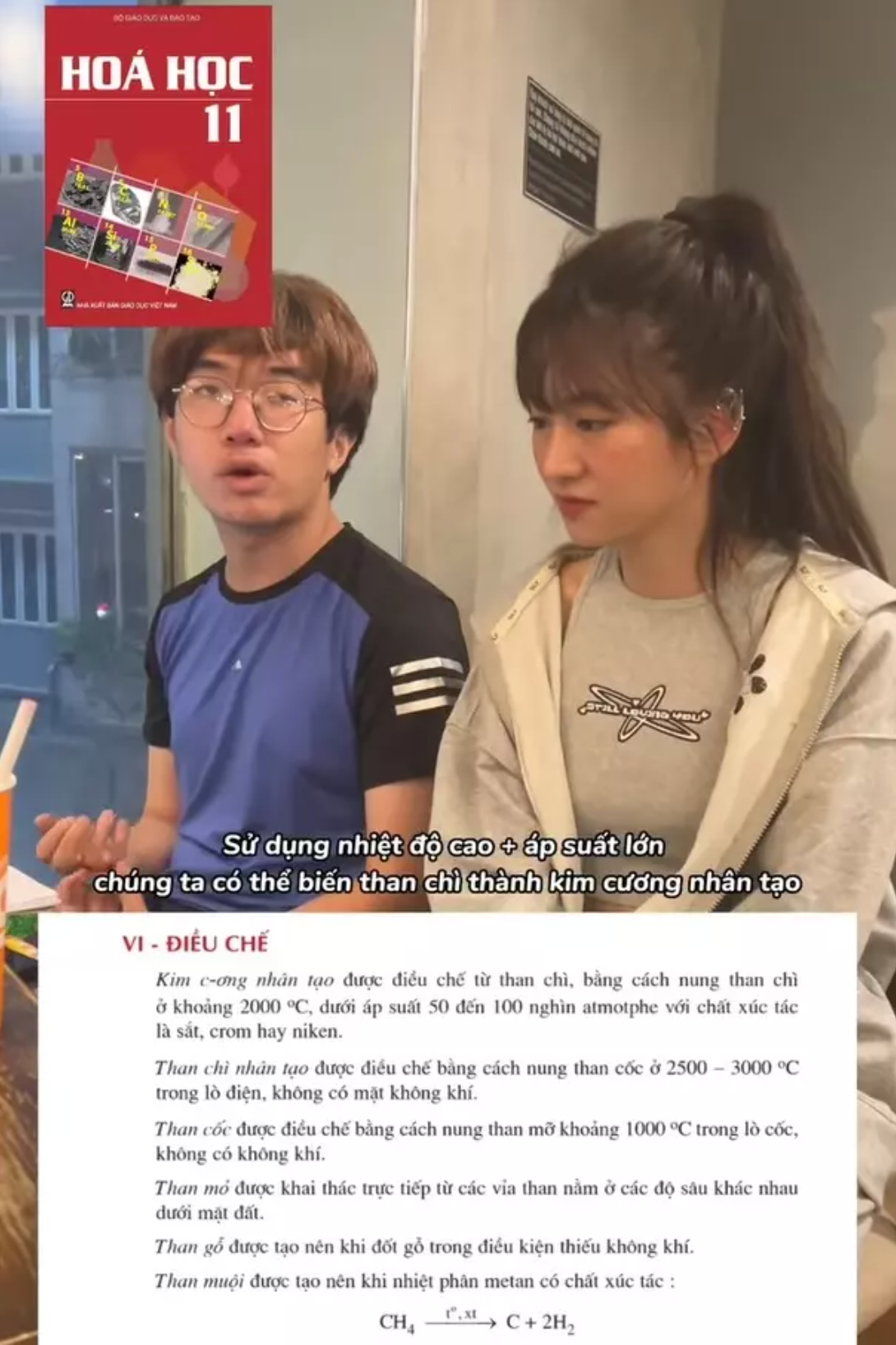 Cụ thể, thí sinh Đường Lên Đỉnh Olympia cho biết: “Than và kim cương đều là một dạng của cacbon, sử dụng nhiệt độ cao, áp suất lớn chúng ta có thể biến than chì thành kim cương nhân tạo”.