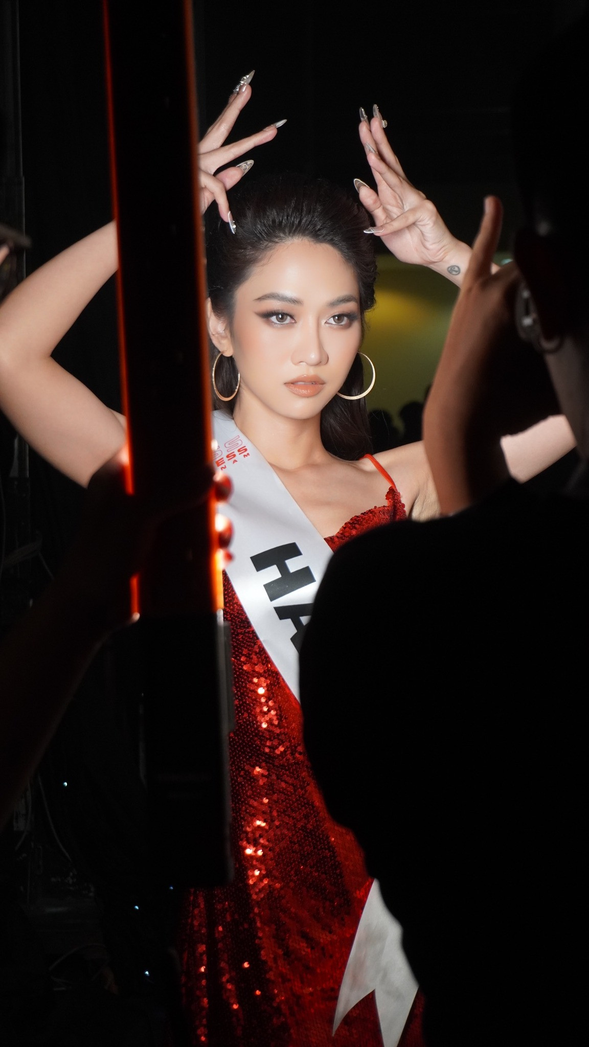 Tuy nhiên mới đây nữ TikToker này đã gây ra tranh cãi, thậm chí bị nhiều người chê kém kiến thức khi nói triết lý về than và kim cương.