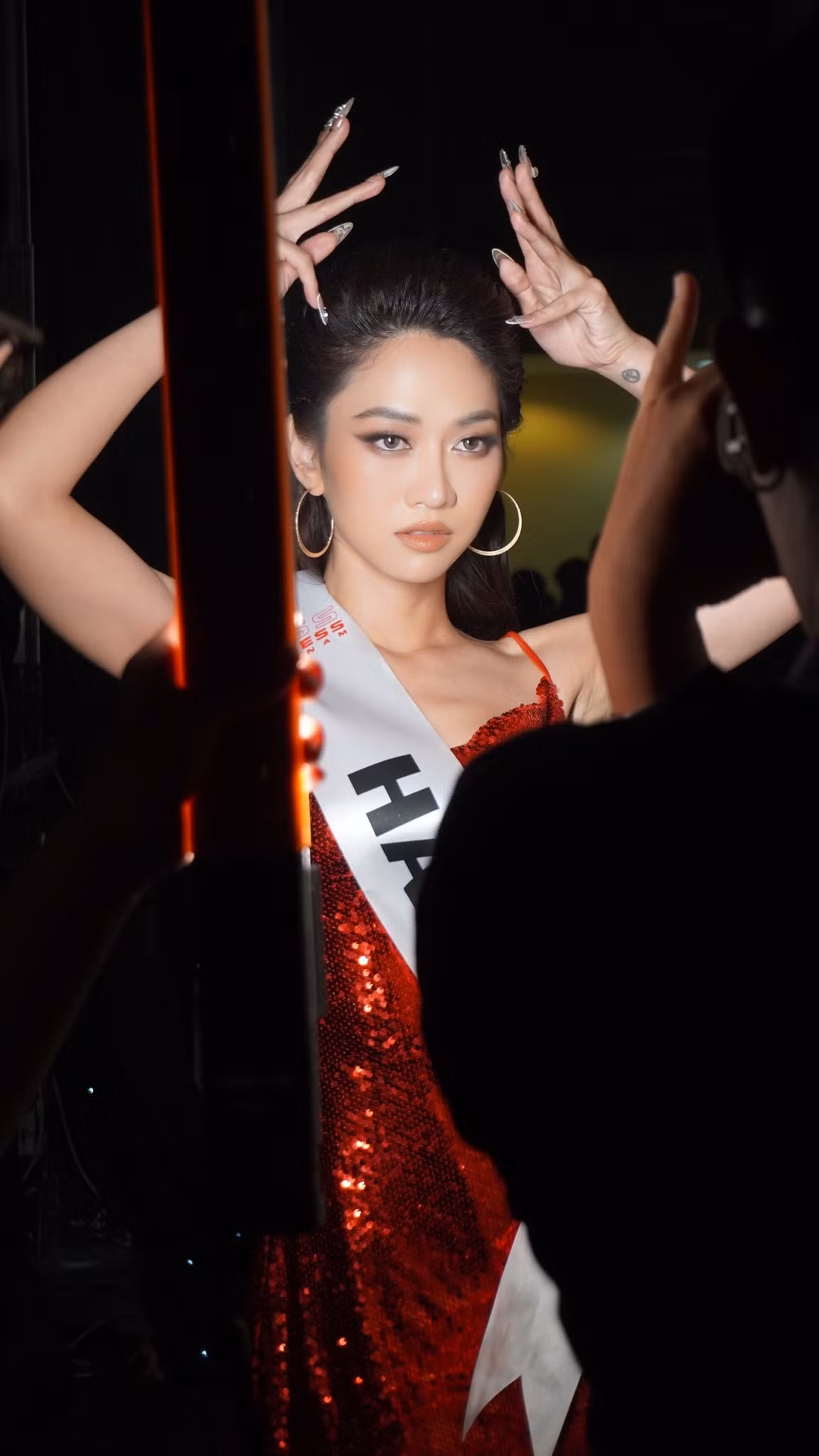 Tuy nhiên mới đây nữ TikToker này đã gây ra tranh cãi, thậm chí bị nhiều người chê kém kiến thức khi nói triết lý về than và kim cương.