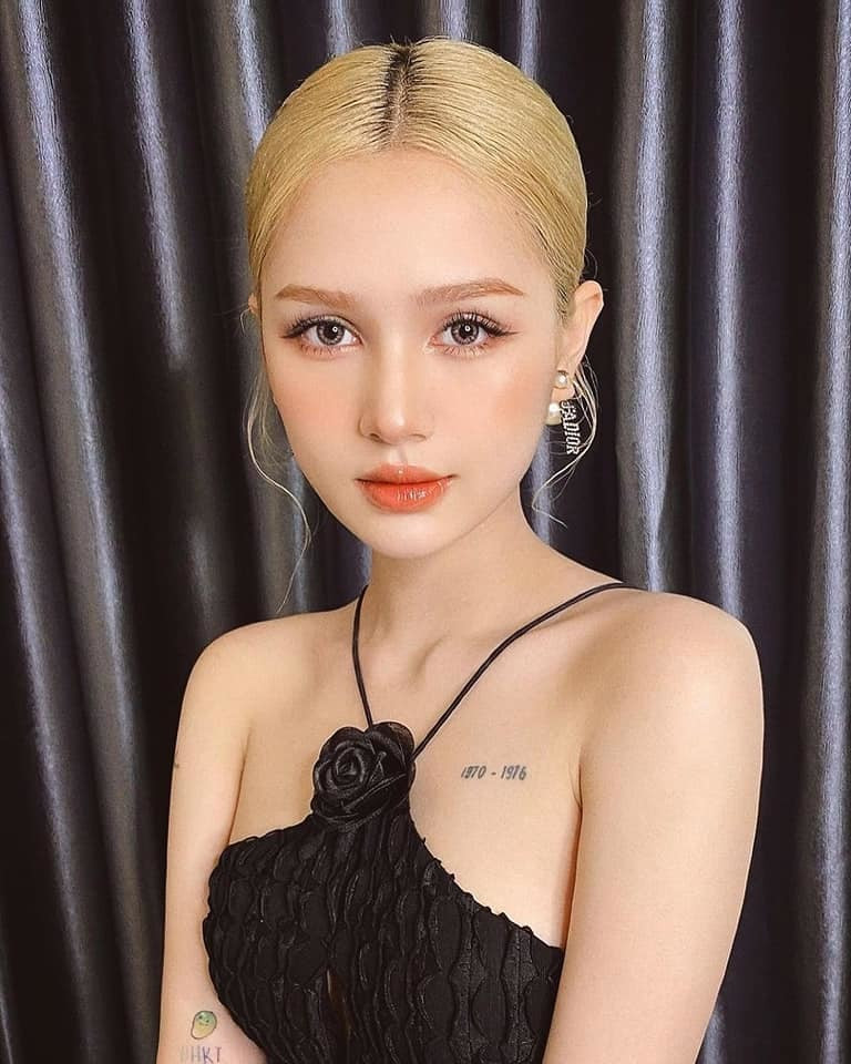 Nhiều người cho rằng cô nàng đến với Xemesis chỉ vì tiền, ham giàu sang phú quý.